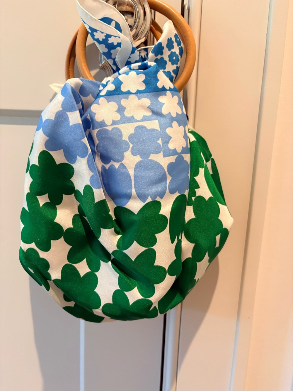 Echo silk scarf bag vintage new